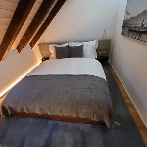 Le Bijou Lintheschergasse / Hb Zurich