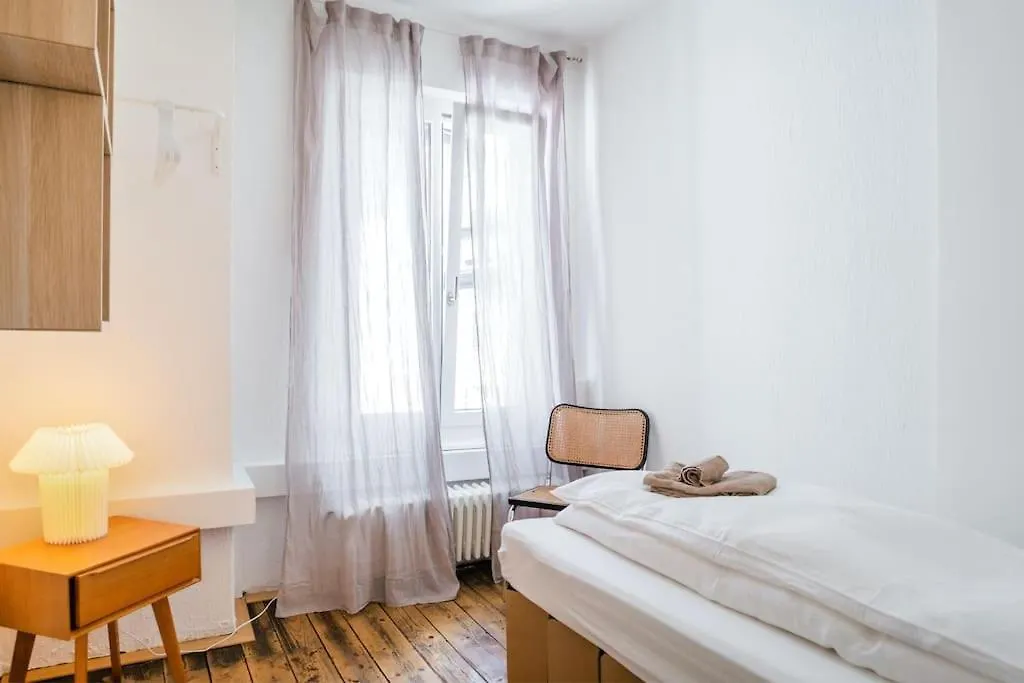 Wohnung In Zuerich Mit Dachterrasse // Langstrasse Suíça